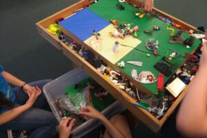 legoTable